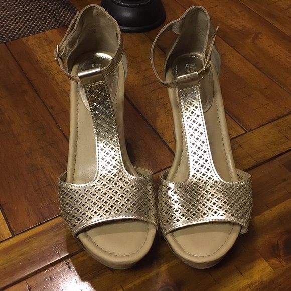 Size 7.5 Kenneth Cole Reactions - Picture 1 of 4